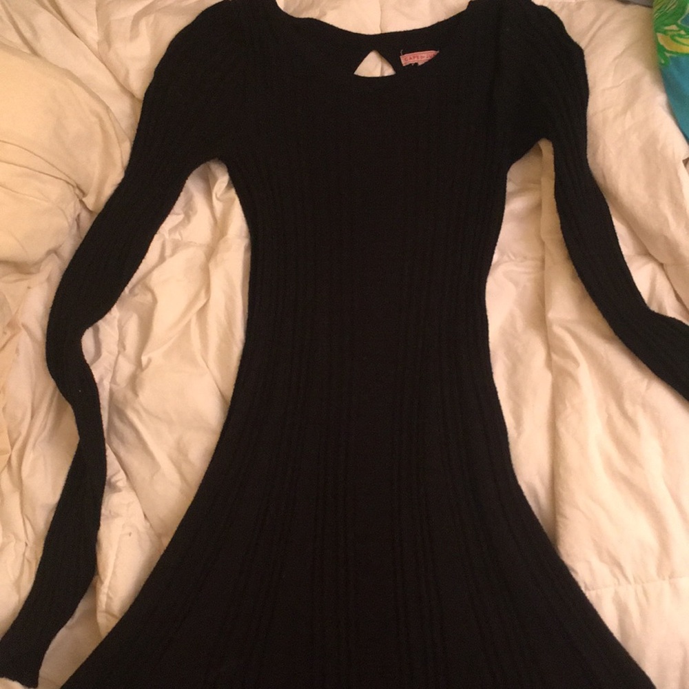 Long sleeve black knit dress
